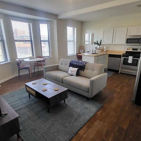 Amazing 1 Bedroom Apt In City Center 디트로이트 외부 사진
